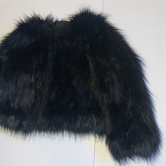 Unbranded Black Faux Fur Bolero - Girl’s Size 6 - Picture 6 of 8